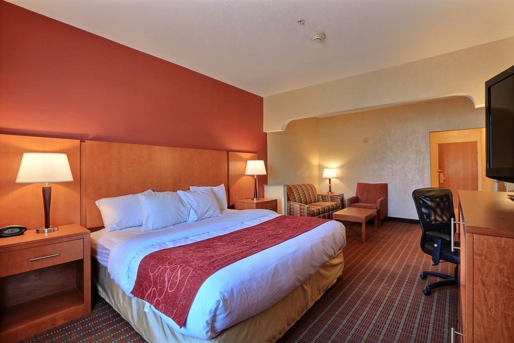 Comfort Suites Auburn Hills-Detroit Kültér fotó