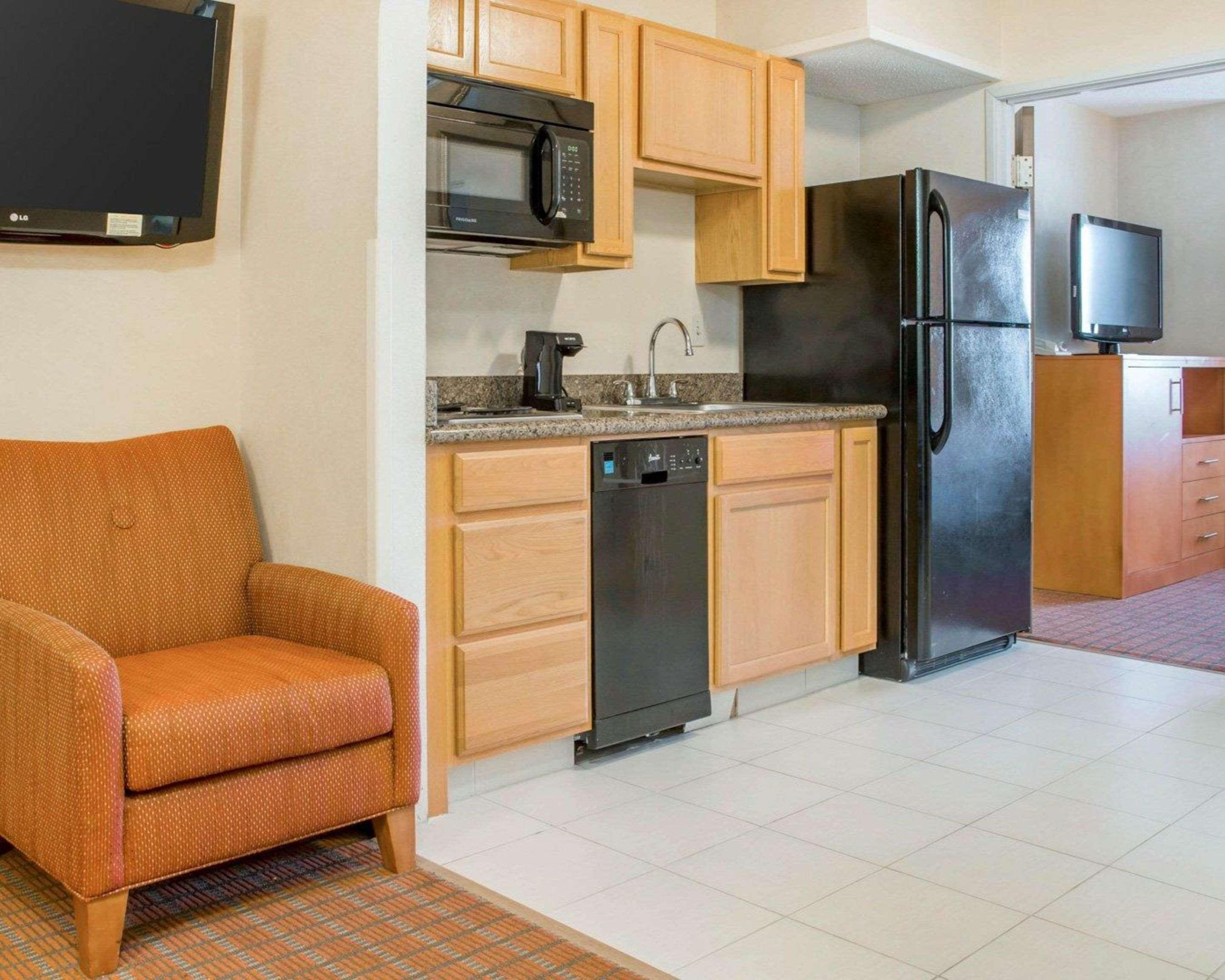 Comfort Suites Auburn Hills-Detroit Kültér fotó