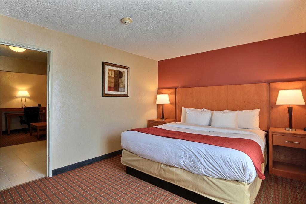 Comfort Suites Auburn Hills-Detroit Kültér fotó