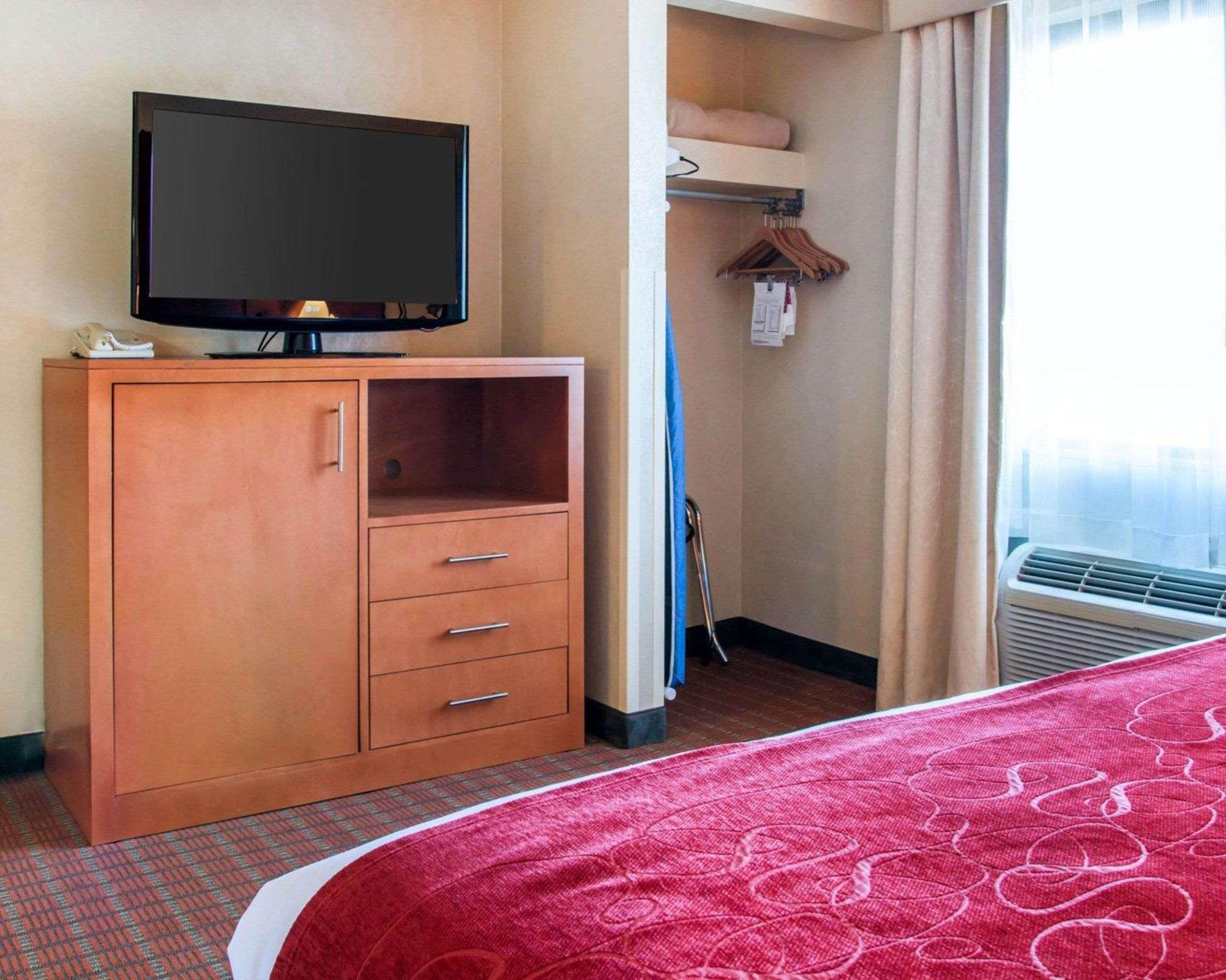Comfort Suites Auburn Hills-Detroit Kültér fotó