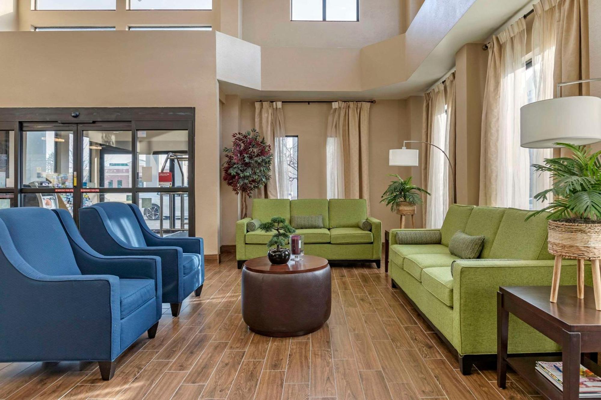 Comfort Suites Auburn Hills-Detroit Kültér fotó